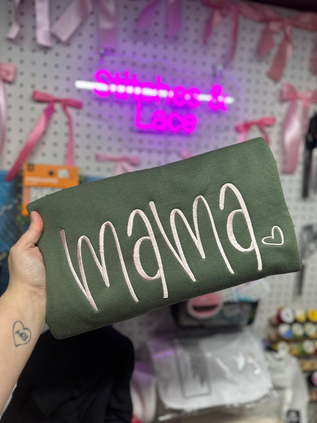 Mama Crewneck