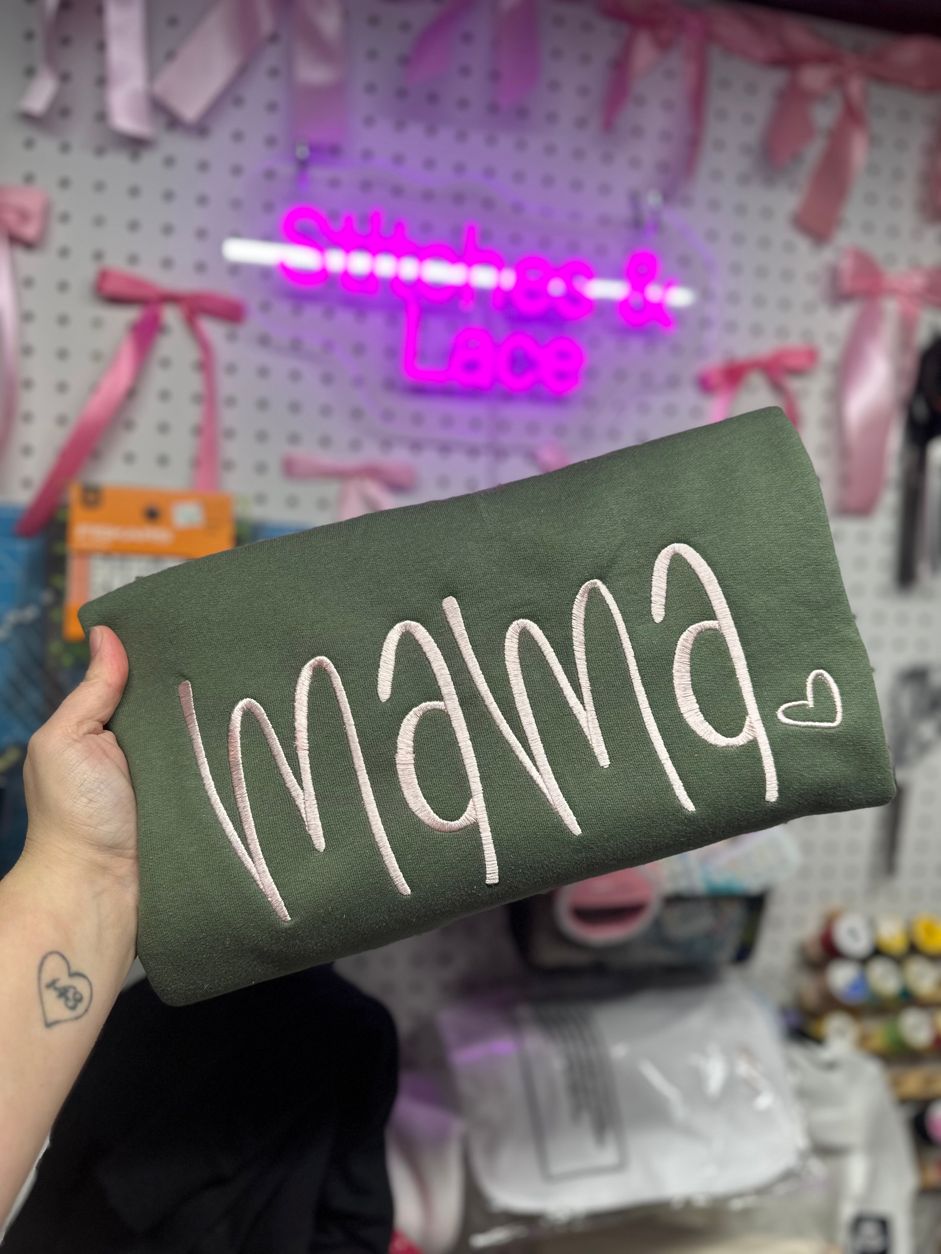 Mama Crewneck